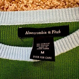 ABERCROMBIE AND FITCH GREEN SWEATER